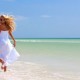 honeymoon_couple_beach